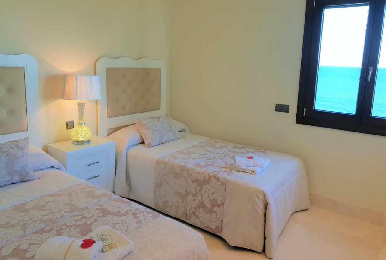 Luxury Apartment Frontal To The Sea In Estepona Doncella Beach 외부 사진