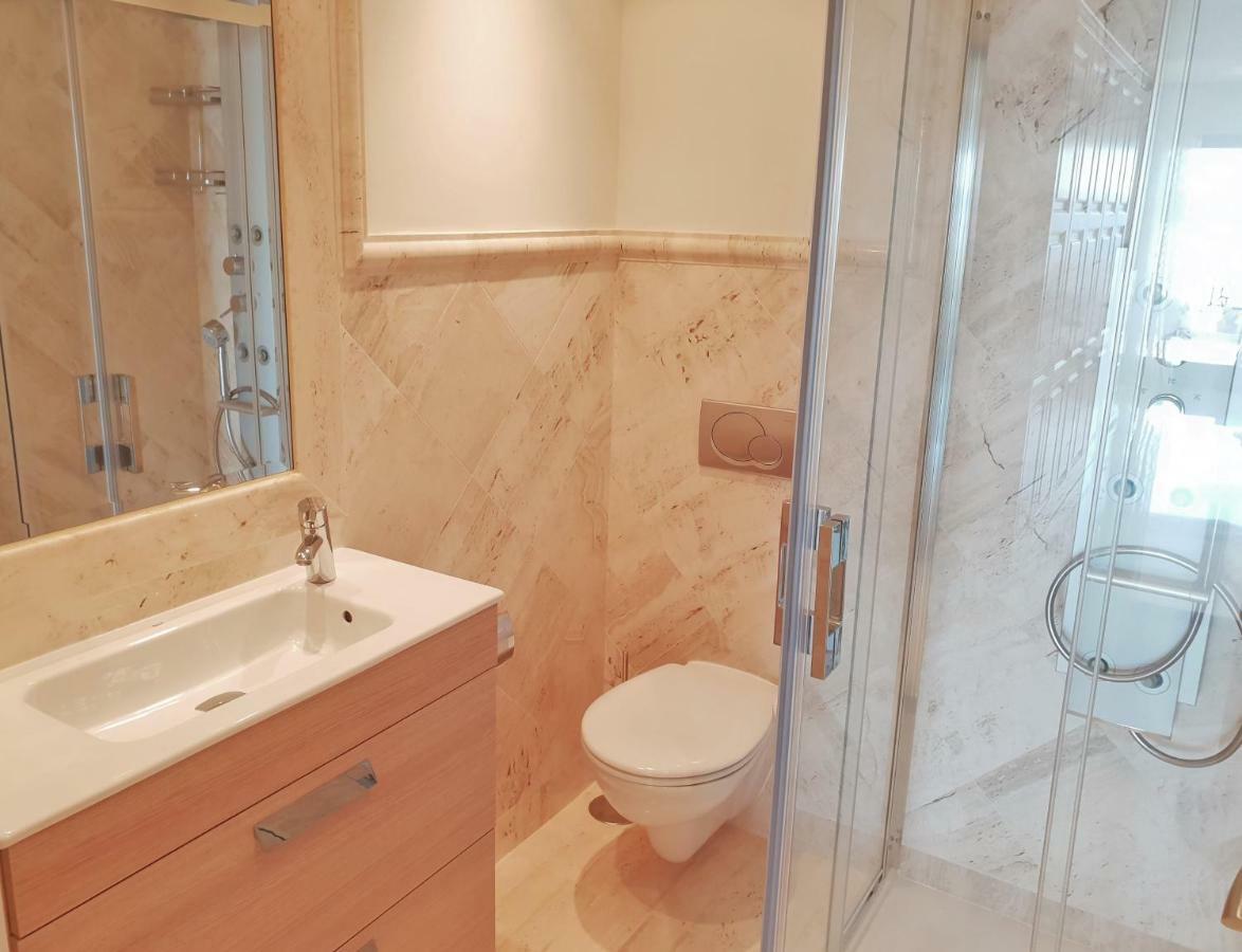Luxury Apartment Frontal To The Sea In Estepona Doncella Beach 외부 사진