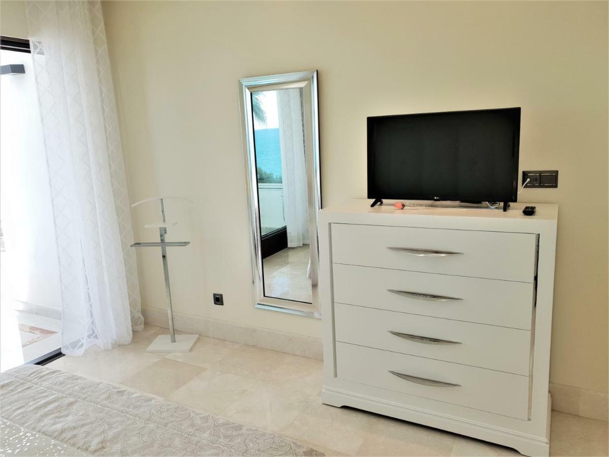 Luxury Apartment Frontal To The Sea In Estepona Doncella Beach 외부 사진