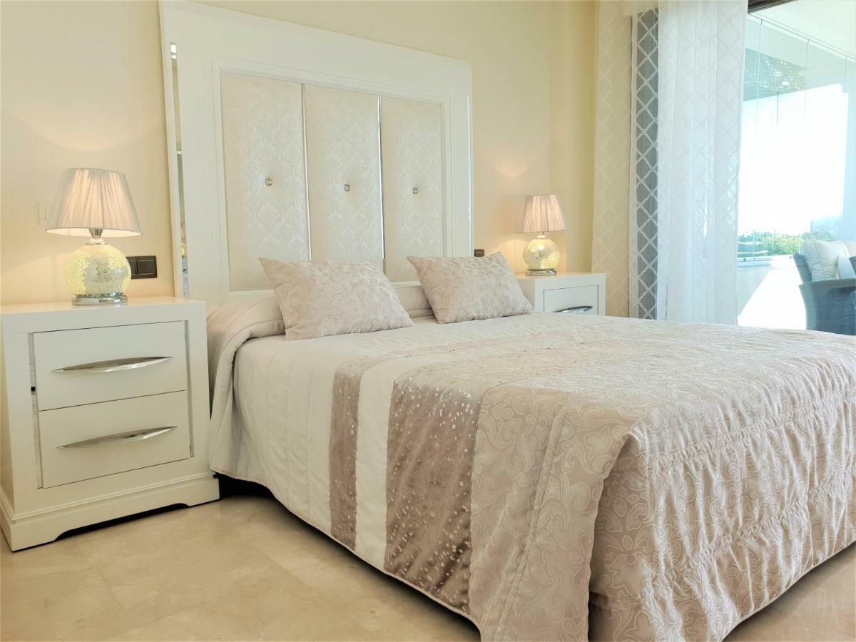 Luxury Apartment Frontal To The Sea In Estepona Doncella Beach 외부 사진
