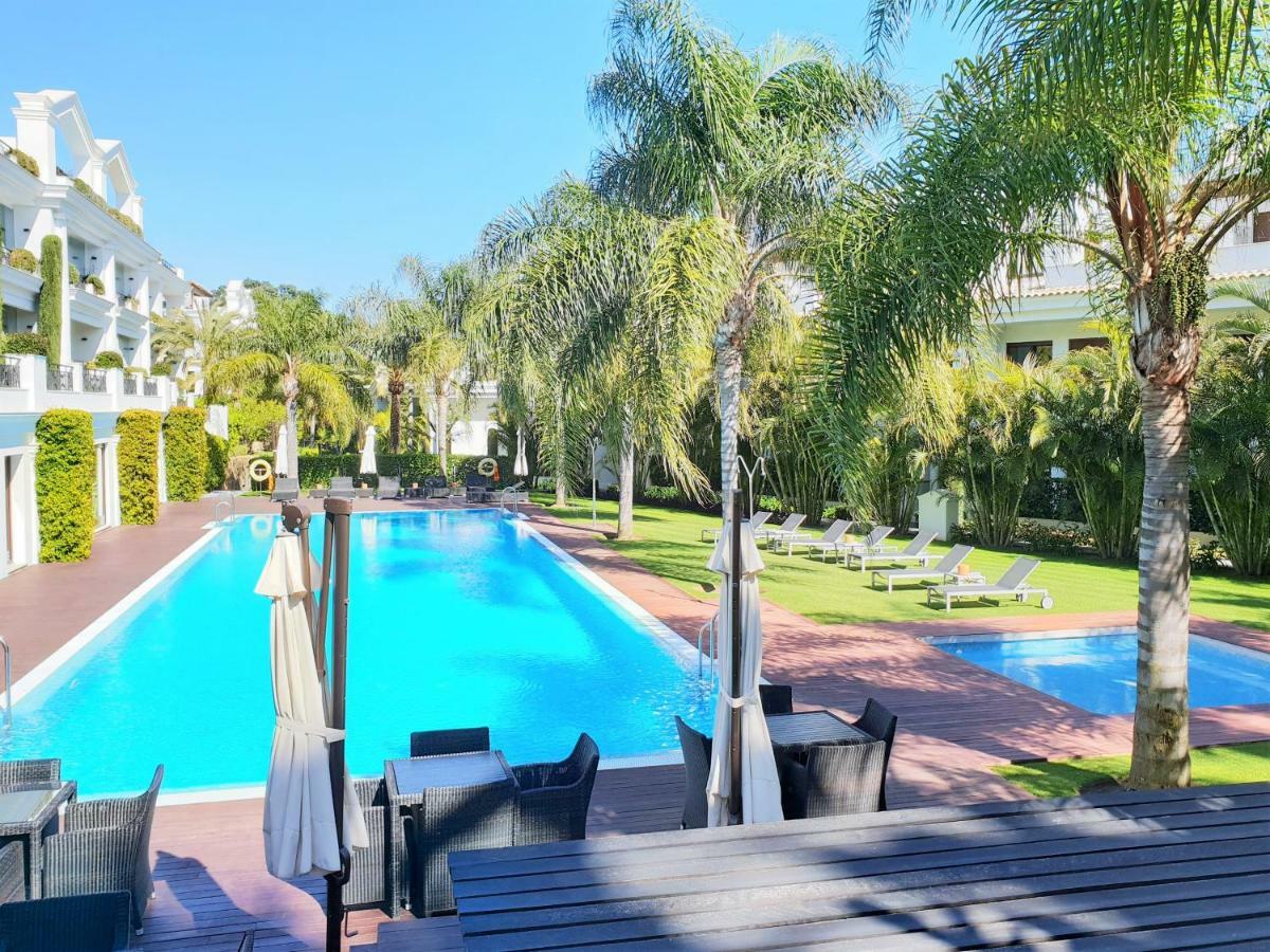 Luxury Apartment Frontal To The Sea In Estepona Doncella Beach 외부 사진