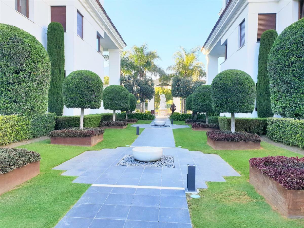 Luxury Apartment Frontal To The Sea In Estepona Doncella Beach 외부 사진